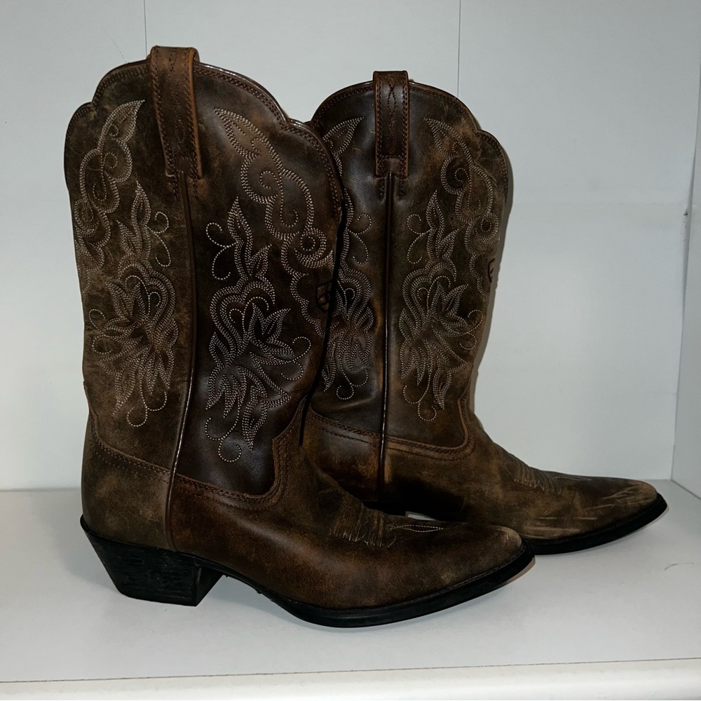 Brown Ariat Cowgirl boots